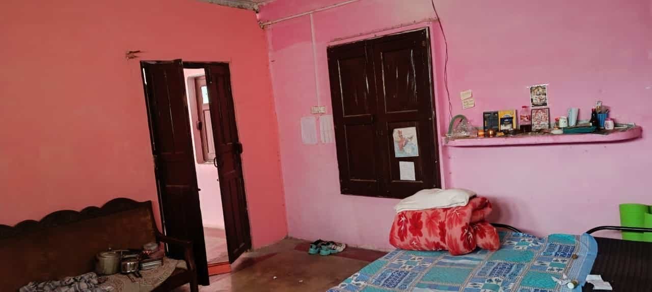Only Girls Rented Rooms — thumbnail 4
