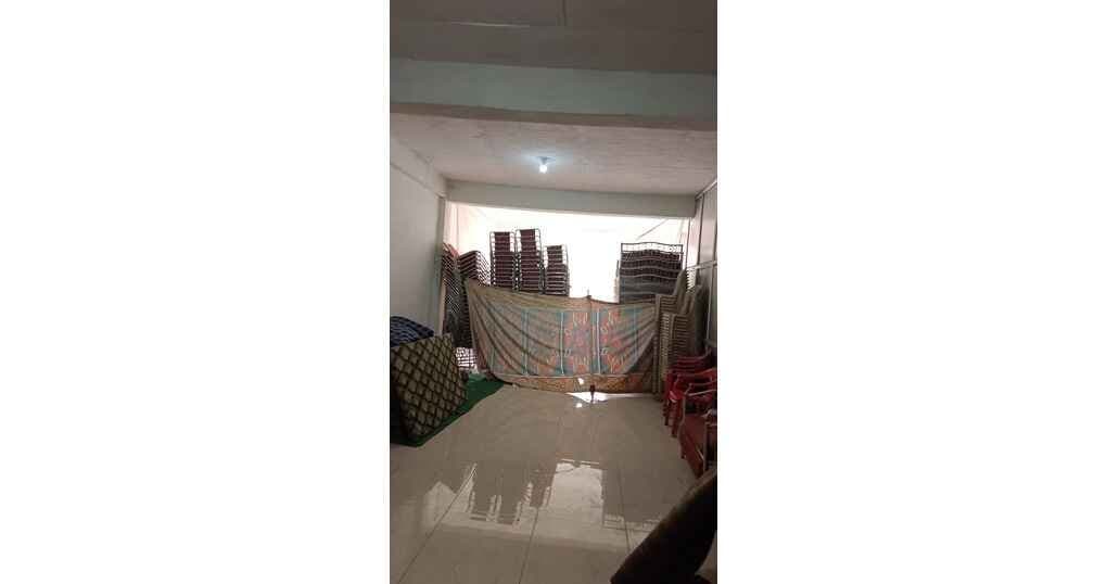 Hall 1300 sqft Near Neelkanth Hospital