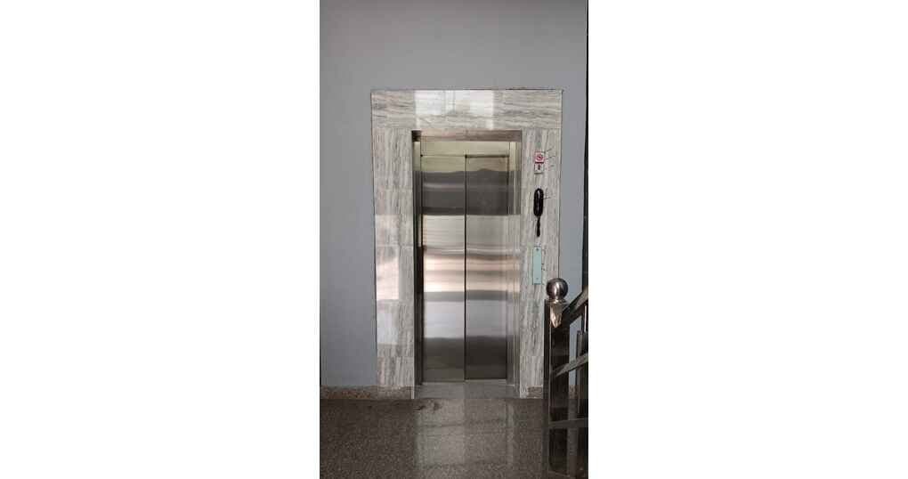 Hall 2100 sqft First Floor Near Dahriya — thumbnail 5