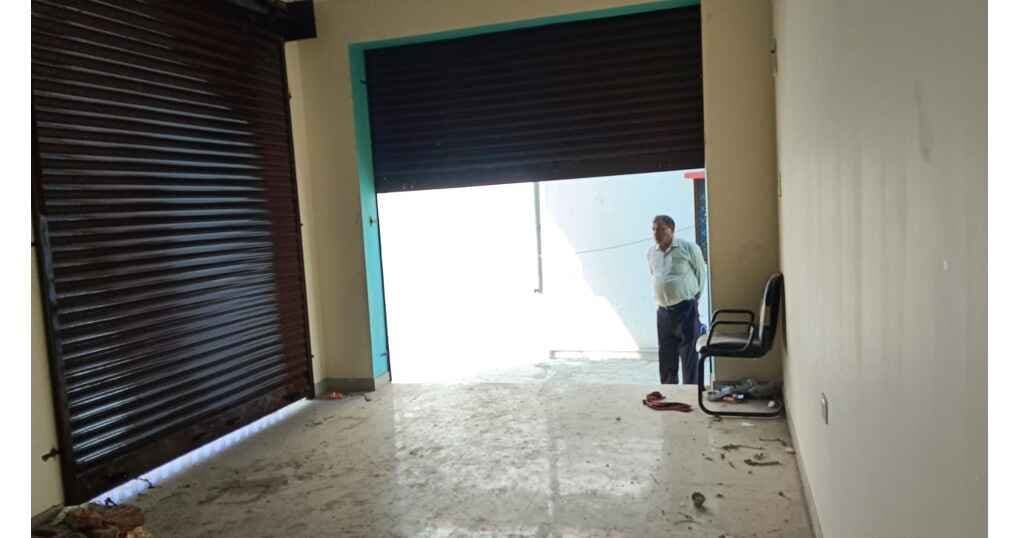 Shop 120 SqFt For Rent Near RK Tent House Rd — thumbnail 5