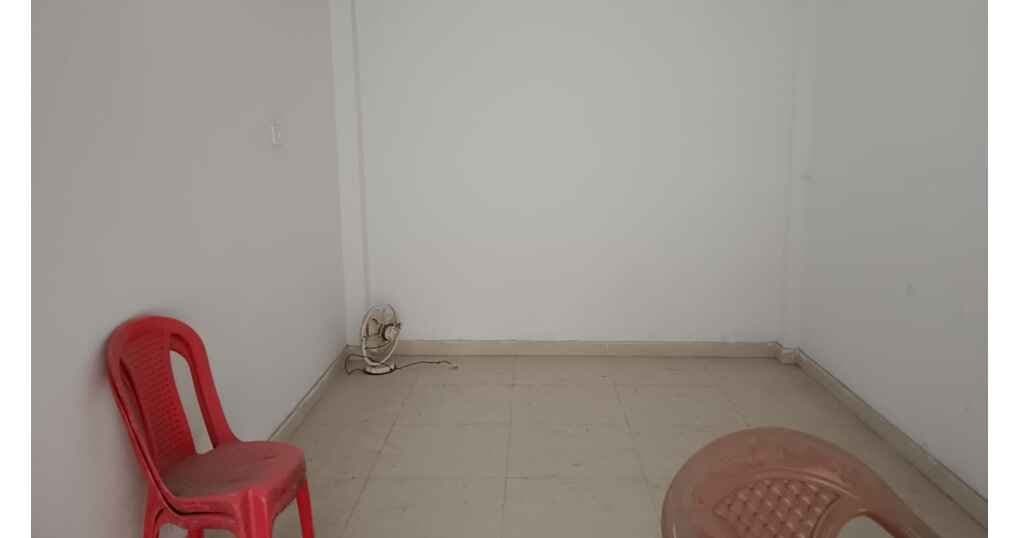 Shop 170 sqft For Rent Near Nawabi Road — thumbnail 2