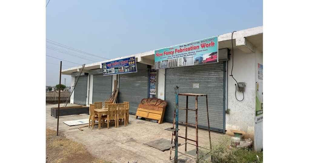 Shop 375 SqFt For Rent Near RTO Road — thumbnail 4