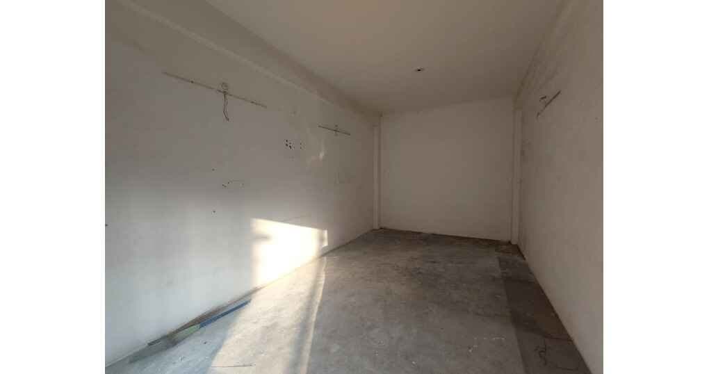 Shop 242 SqFt For Rent Near RTO Road — thumbnail 5