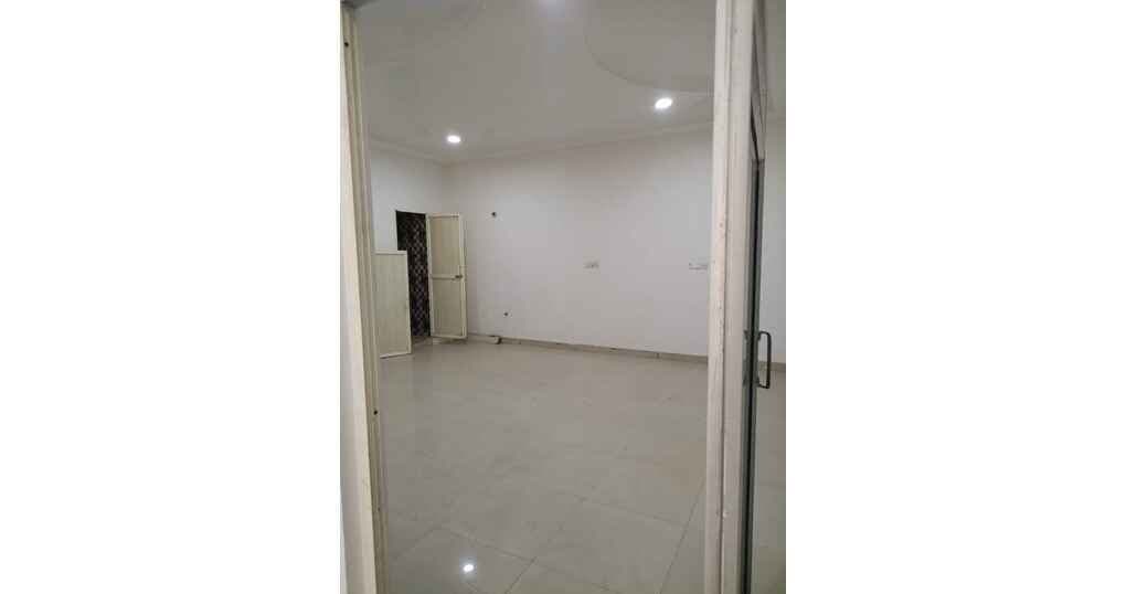 Office Space 750 SqFt For Rent Near Durga City Center — thumbnail 4