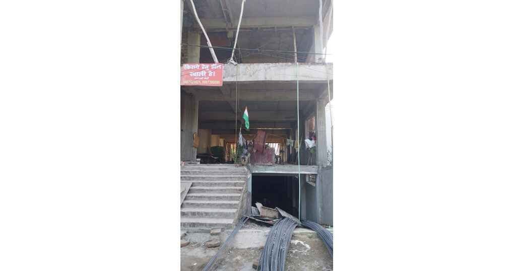 2100 SQFT Hall For Rent Near Pilibhit bypass — thumbnail 2