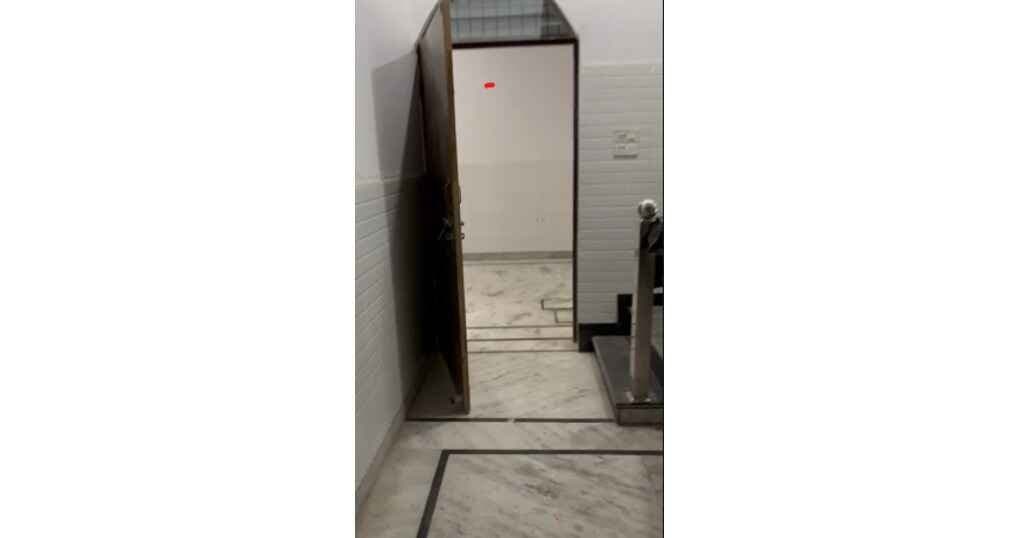 Rent Now 2BHK Set Near Kurmanchal Nagar Bareilly — thumbnail 3