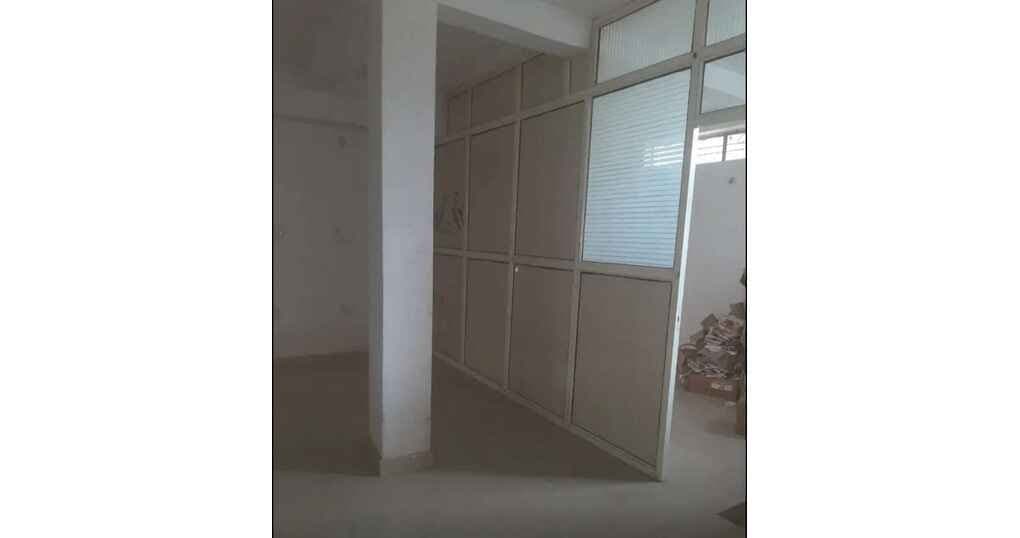 Rent Now 900 SqFt Hall Near Karamchari Nagar Bareilly — thumbnail 3
