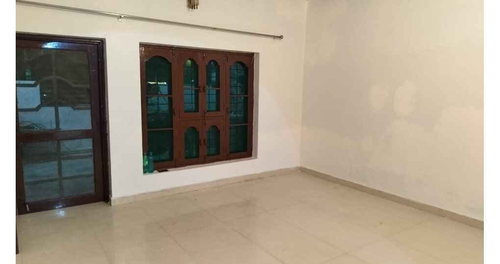 Rent Now 3BHK Set Near Shastri Nagar, Bareilly — thumbnail 2