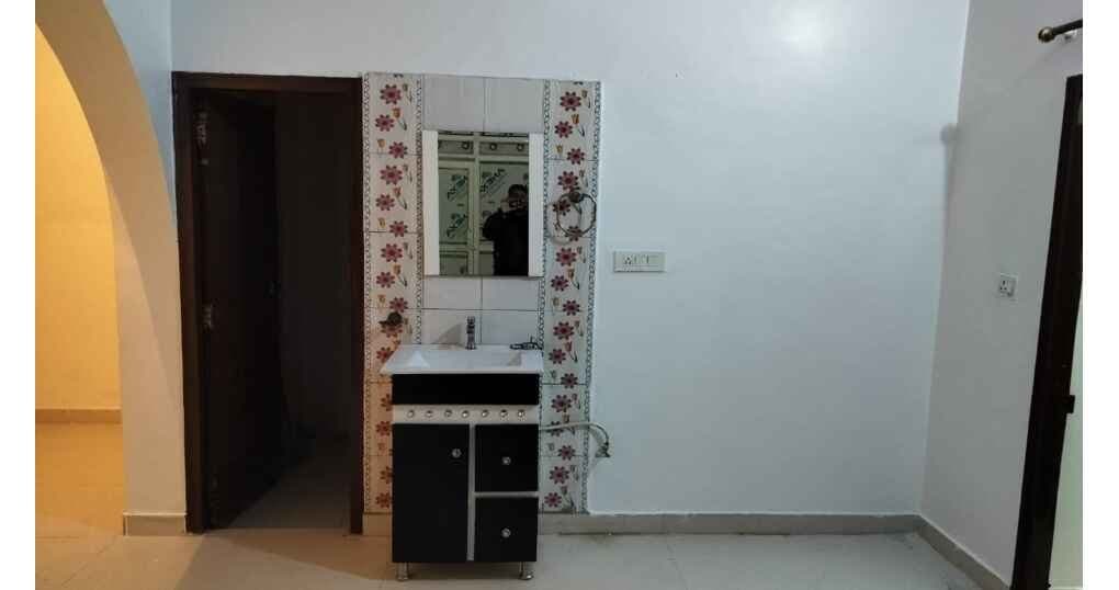 Rent Now 3BHK Set Near Shastri Nagar, Bareilly — thumbnail 5