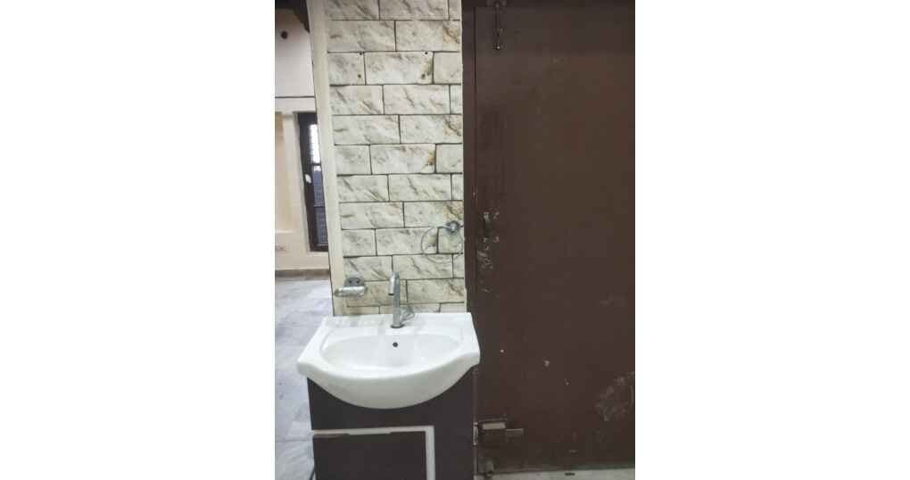 Rent Now 2BHK Set Near Pilibhit Road, Bareilly — thumbnail 4