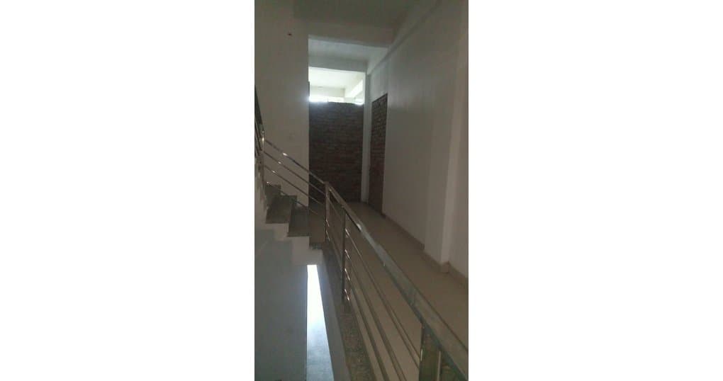 Rent Now 2500 SqFt Hall Near Dental College Road, Bareilly — thumbnail 3