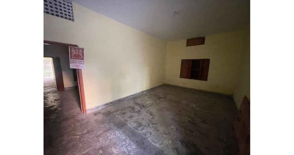 Rent Now 3Room Set for Godown Purpose Near Bhatt colony, Phase .1 — thumbnail 2