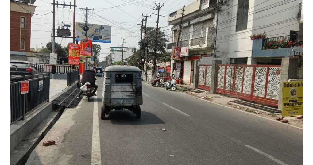 Rent Now 500 SqFt Shop Near Nawabi Road, Haldwani — thumbnail 2