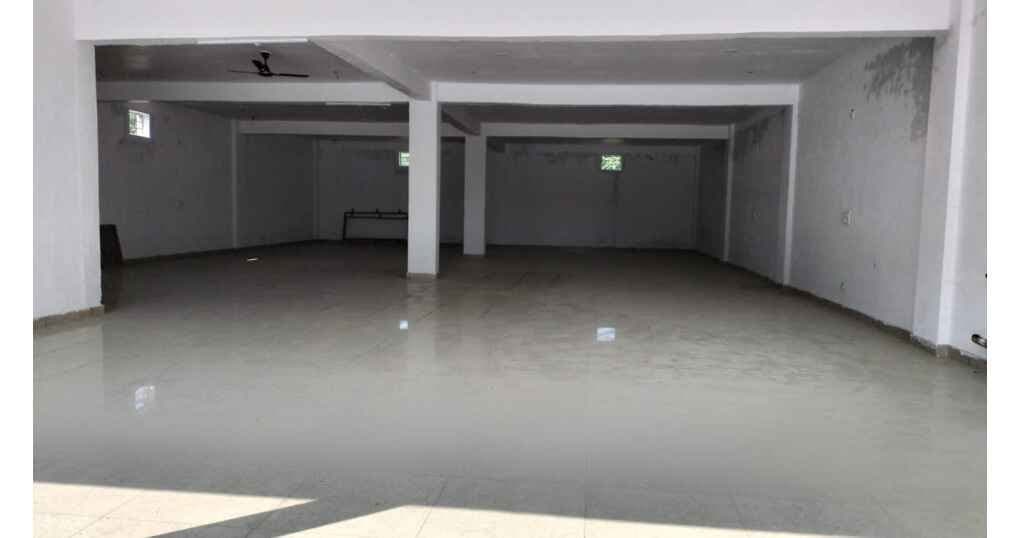Rent Now 2660 SqFt Hall Near Resham Bagh chauraha Gaulapaar — thumbnail 2