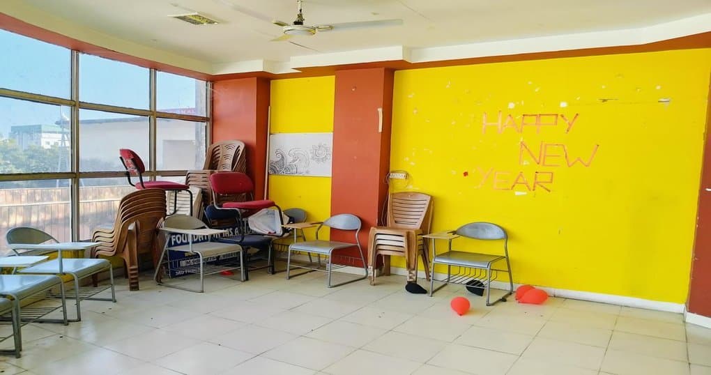 Buy Now 1270 SqFt Furnished Hall Near Durga City Center, Haldwani — thumbnail 4