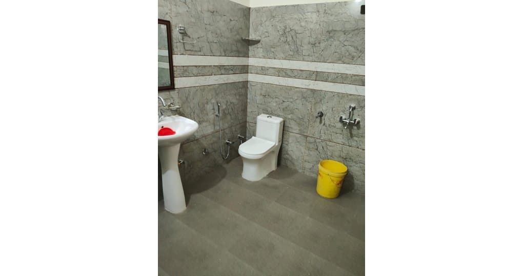 Rent Now 1Room Set Near Rampur Road, Haldwani — thumbnail 4