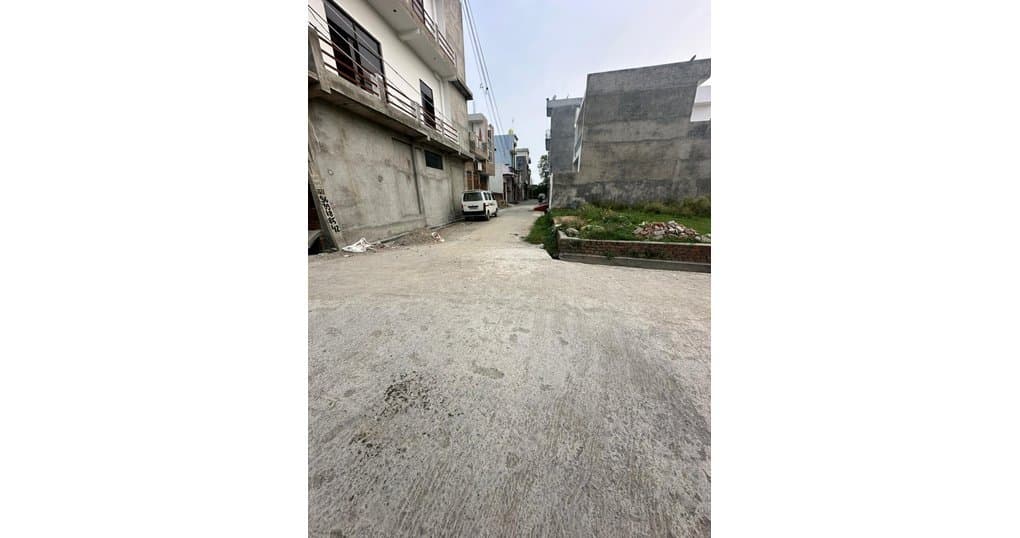 Buy Now 4BHK Triple Story House Near Gandhi Puram Mini bypass, Bareilly — thumbnail 3
