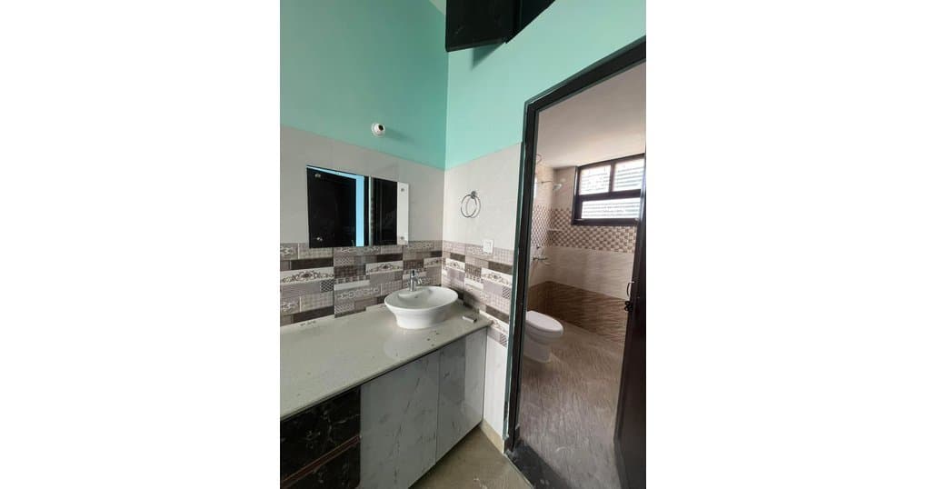 Rent Now Semi Furnished 2BHK Set Near Bithoria No.1 Laldanth Road, Haldwani — thumbnail 3