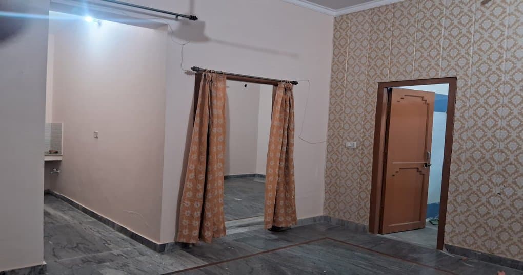 Rent Now 2Room Set Near Birla School Devalchaur, Haldwani — thumbnail 3