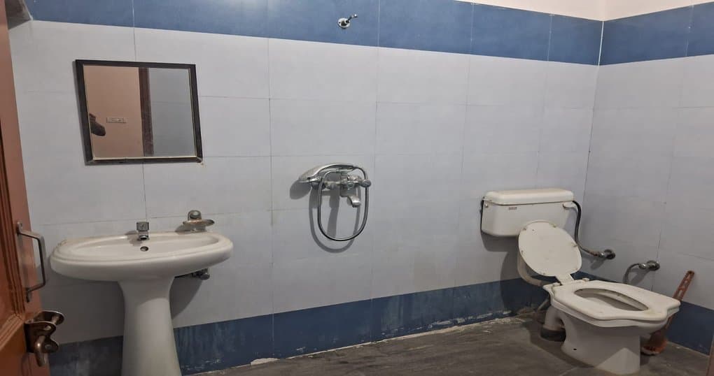 Rent Now 2Room Set Near Birla School Devalchaur, Haldwani — thumbnail 7