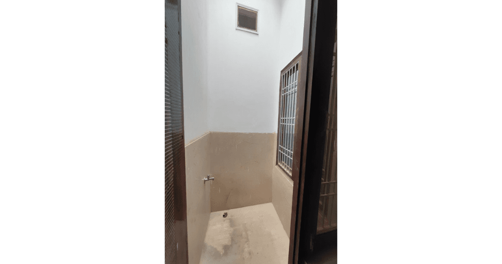 Buy Now 3BHK Semi Duplex House Near Rajeev Enclave 100 Fita, Bareilly — thumbnail 5