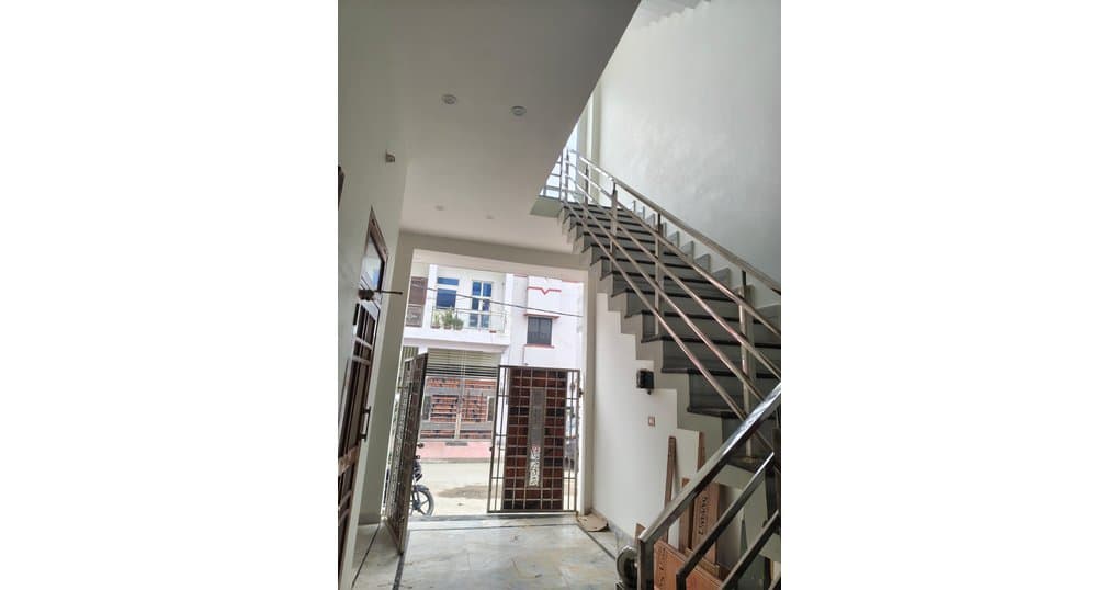 Buy Now 3BHK Semi Duplex House Near Golden Green Park, Bareilly — thumbnail 4