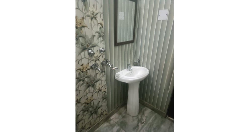Rent Now 4Room Set Near Near RTO and Gas Godam Road, Haldwani — thumbnail 7