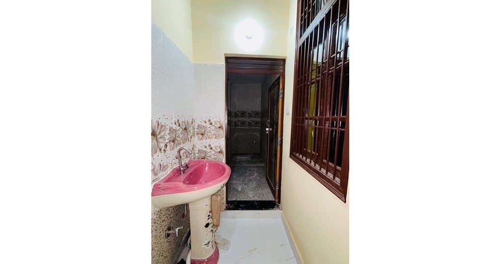 Buy Now 2BHK House Near Yadav Market, Lucknow — thumbnail 3