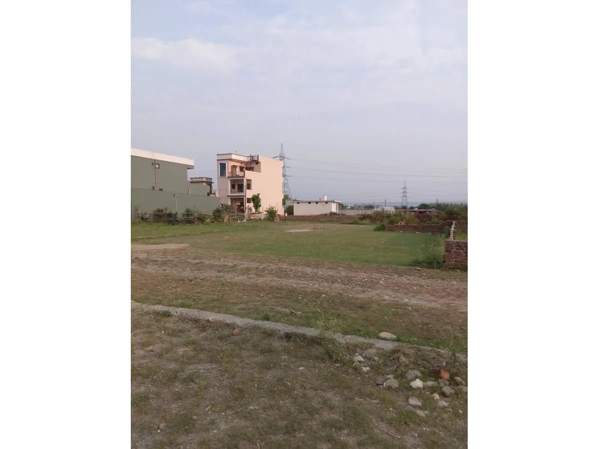 Prime 305 Sq Yard Plot for Sale in River Heaven Colony Dehradun
