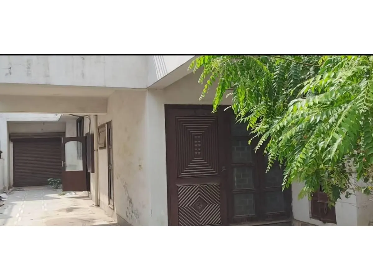 Spacious 353 Gaj House for Sale in Rajendra Nagar, Bareilly