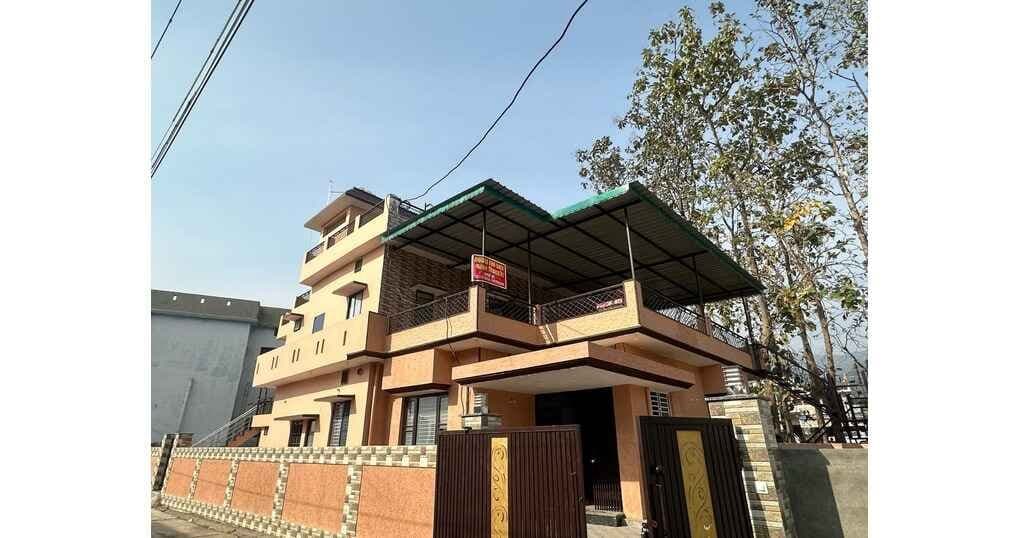 6BHK House For Sale Near Block