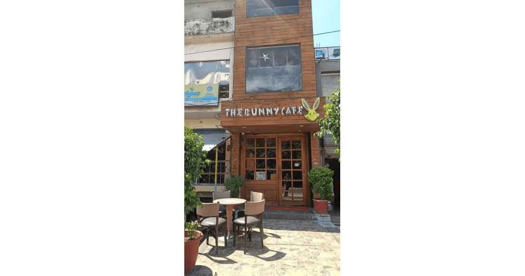 Excellent Biz Opportunity >>Cafe Saleout Near Rampur Road