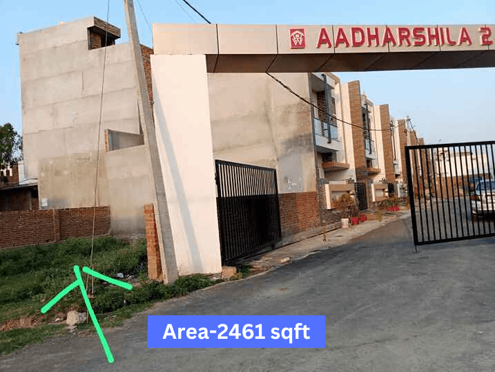 2461 SQFT Land For Sale Near Pilibhit Bypass