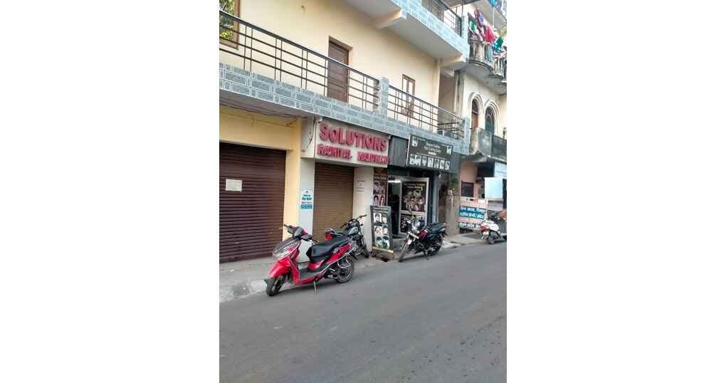 182 SQFT Shop For Sale Near Nawabi Road